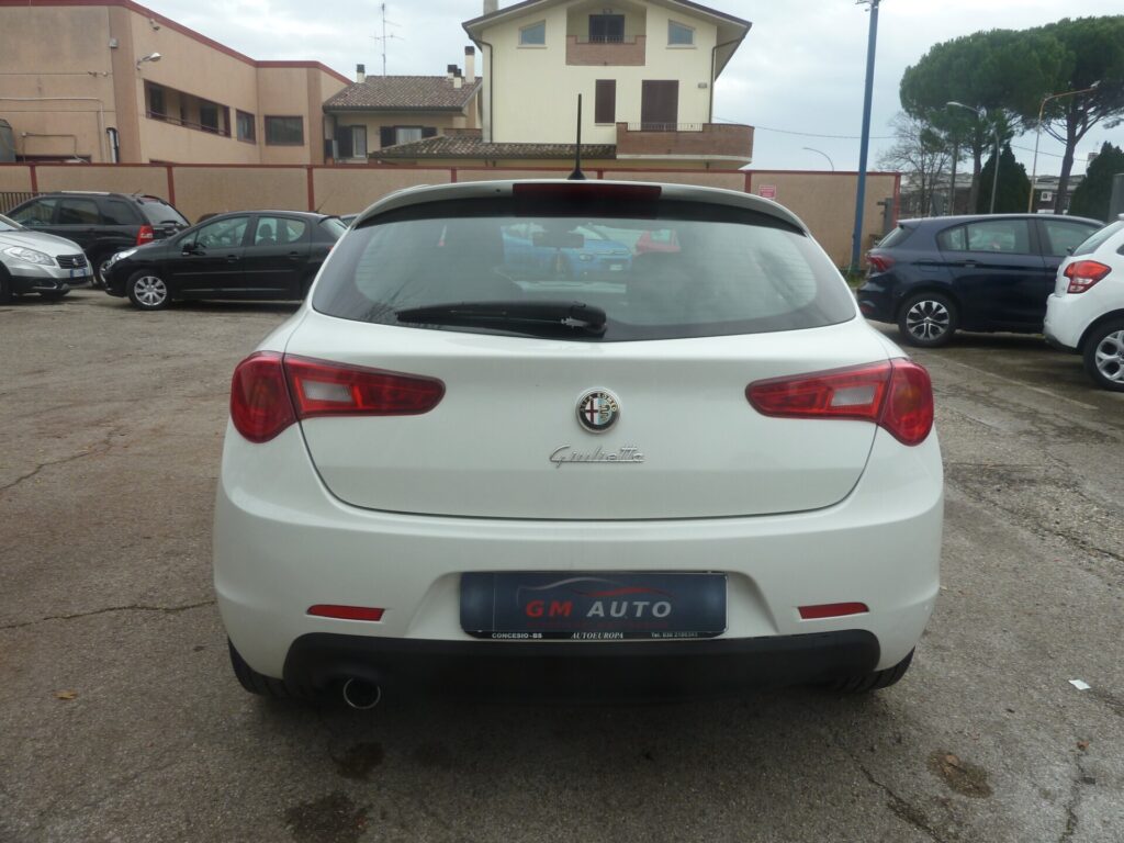 Alfa Romeo Giulietta 1.6 JTDm-2  105 CV Distinctive