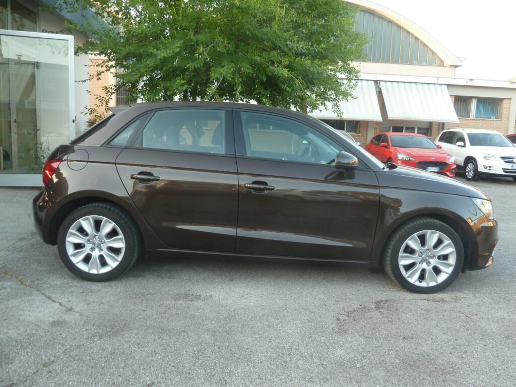 Audi A1 1.6 TDI S Tronic Automatica
