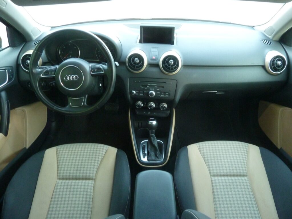 Audi A1 1.6 TDI S Tronic Automatica